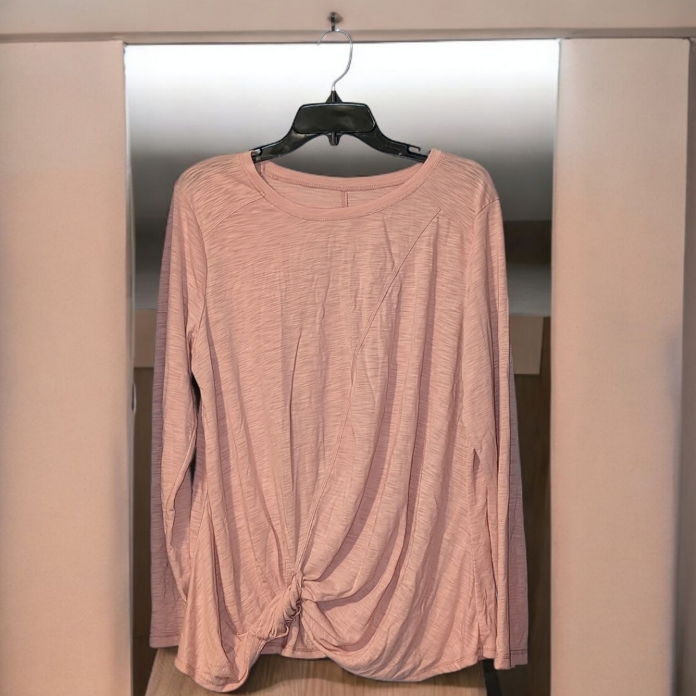 Soft Pink Long-Sleeved Light Fabric Top